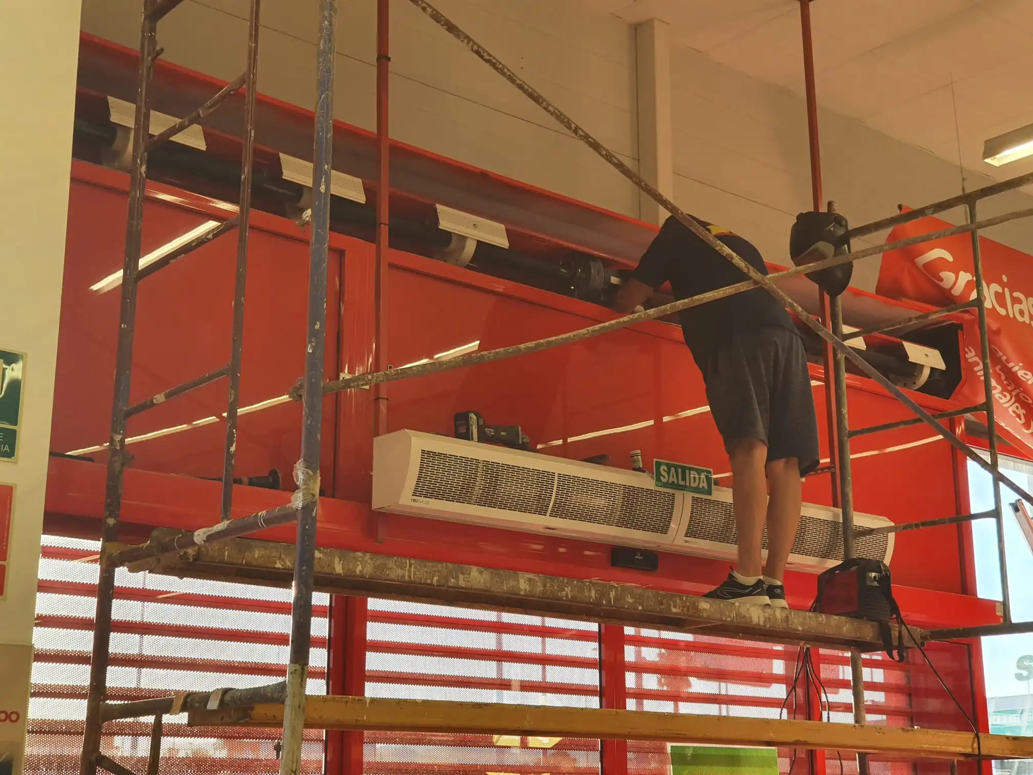 instalacion de puertas automaticas San Javier